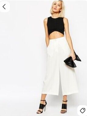 Tex by MaxAzria cropped midi Bermuda Pants minimalist contemporary 